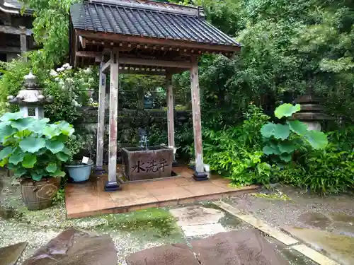 大福寺(室田の瀧不動尊)の手水舎