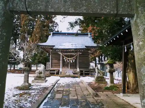 神明社の本殿