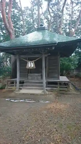 山神社の本殿