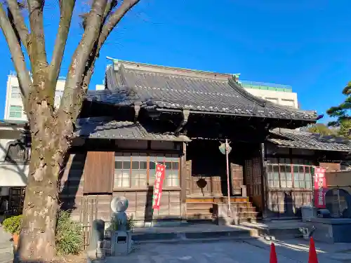 魚籃寺の本殿・本堂