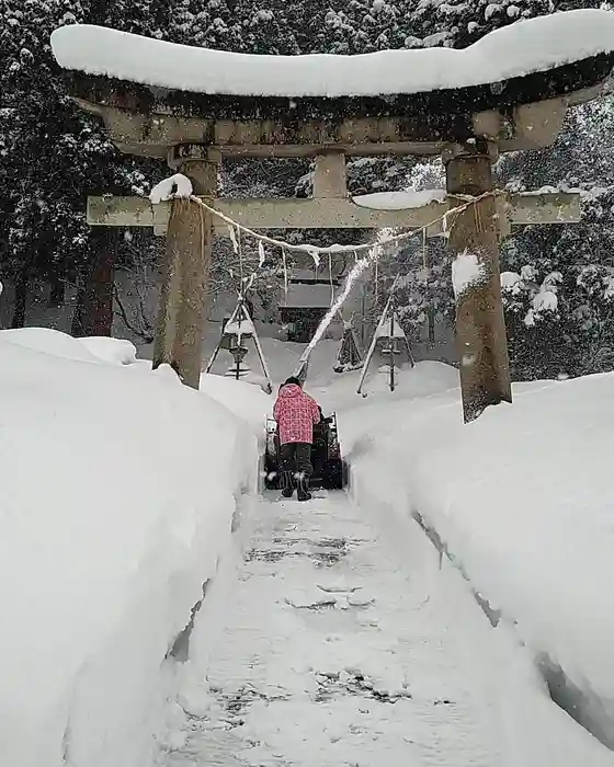 成島八幡神社の鳥居