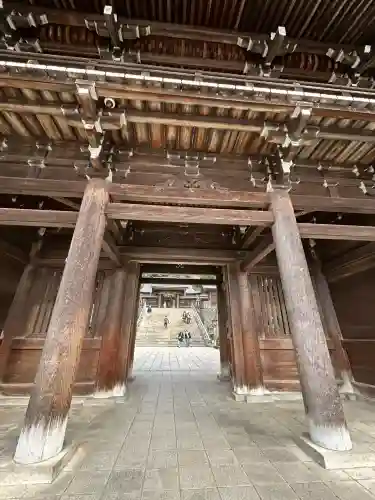 伊奈波神社の{uncategorized: "未分類", other: "その他", undefined: "問題あり", building: "その他建物", grave: "お墓", sacred_gate: "鳥居", guardian: "狛犬", statue: "像", buddha: "仏像", history: "歴史", nature: "自然", garden: "庭園", animal: "動物", pagoda: "塔", temizu: "手水舎", mountain_gate: "山門・神門", sanctuary: "本殿・本堂", subordinate: "末社・摂社", art: "芸術", scenery: "景色", jizo: "地蔵", ema: "絵馬", goshuin: "御朱印", omikuji: "おみくじ", items: "授与品その他", amulet: "お守り", goshuincho: "御朱印帳", eats: "食事", festival: "お祭り", votive_dance: "神楽", shichigosan: "七五三参", wedding: "結婚式", experience: "体験その他", initially: "初詣", around: "周辺", anti_infection: "感染症対策"}