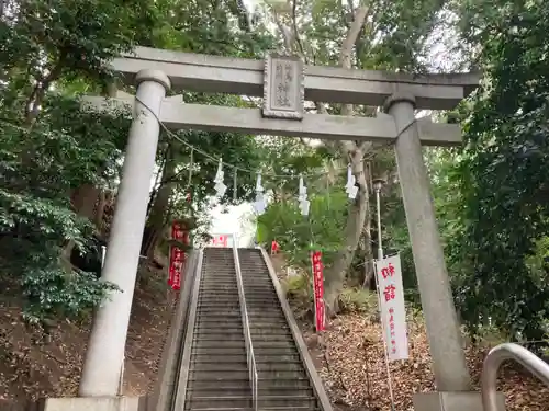 神鳥前川神社の鳥居