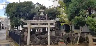 綾瀬稲荷神社の鳥居