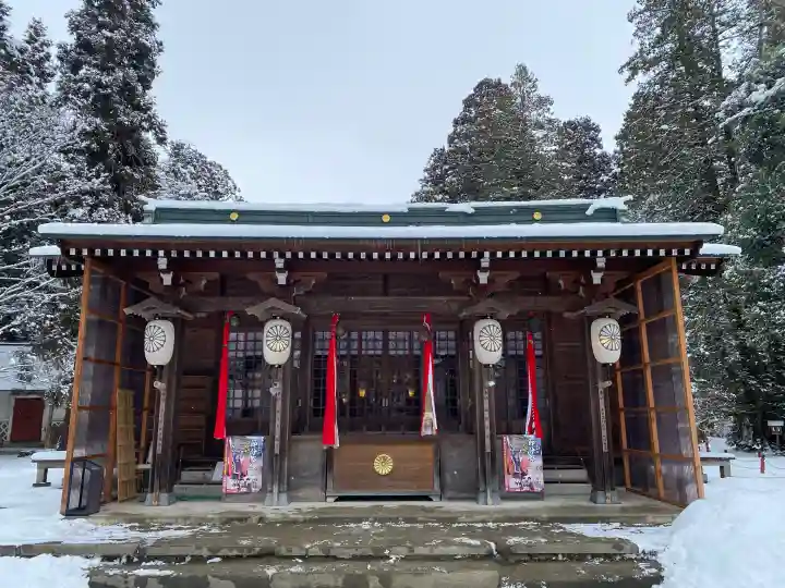 伊佐須美神社の{uncategorized: "未分類", other: "その他", undefined: "問題あり", building: "その他建物", grave: "お墓", sacred_gate: "鳥居", guardian: "狛犬", statue: "像", buddha: "仏像", history: "歴史", nature: "自然", garden: "庭園", animal: "動物", pagoda: "塔", temizu: "手水舎", mountain_gate: "山門・神門", sanctuary: "本殿・本堂", subordinate: "末社・摂社", art: "芸術", scenery: "景色", jizo: "地蔵", ema: "絵馬", goshuin: "御朱印", omikuji: "おみくじ", items: "授与品その他", amulet: "お守り", goshuincho: "御朱印帳", eats: "食事", festival: "お祭り", votive_dance: "神楽", shichigosan: "七五三参", wedding: "結婚式", experience: "体験その他", initially: "初詣", around: "周辺", anti_infection: "感染症対策"}