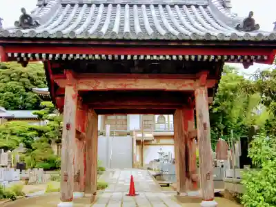 来見寺の山門・神門