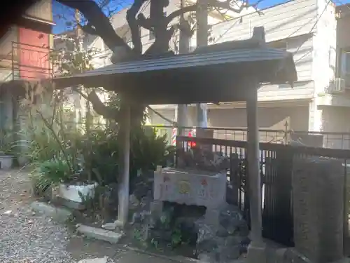 成田山七島不動尊(神奈川県)