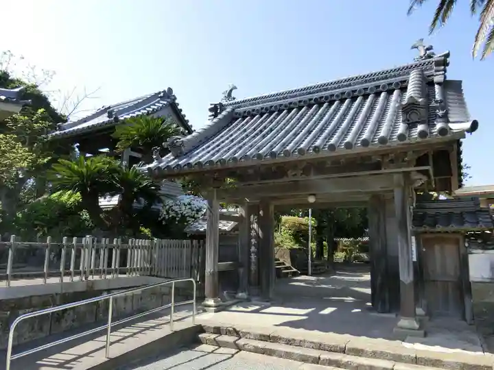 無量寺の山門・神門