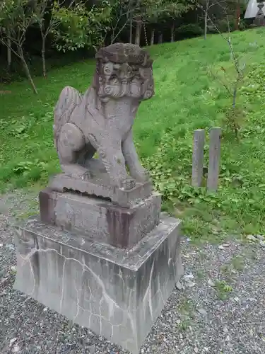 三石神社の狛犬