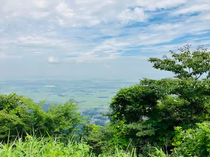 彌彦神社奥宮(御神廟)(新潟県)
