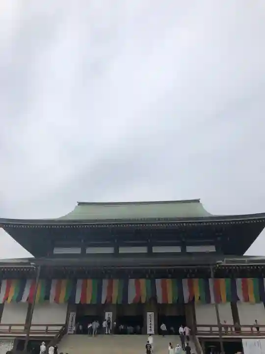 成田山新勝寺の本殿・本堂