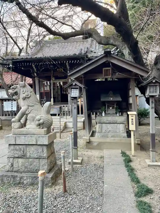 御園神社の{uncategorized: "未分類", other: "その他", undefined: "問題あり", building: "その他建物", grave: "お墓", sacred_gate: "鳥居", guardian: "狛犬", statue: "像", buddha: "仏像", history: "歴史", nature: "自然", garden: "庭園", animal: "動物", pagoda: "塔", temizu: "手水舎", mountain_gate: "山門・神門", sanctuary: "本殿・本堂", subordinate: "末社・摂社", art: "芸術", scenery: "景色", jizo: "地蔵", ema: "絵馬", goshuin: "御朱印", omikuji: "おみくじ", items: "授与品その他", amulet: "お守り", goshuincho: "御朱印帳", eats: "食事", festival: "お祭り", votive_dance: "神楽", shichigosan: "七五三参", wedding: "結婚式", experience: "体験その他", initially: "初詣", around: "周辺", anti_infection: "感染症対策"}