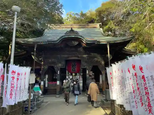 豊川閣　妙厳寺の山門