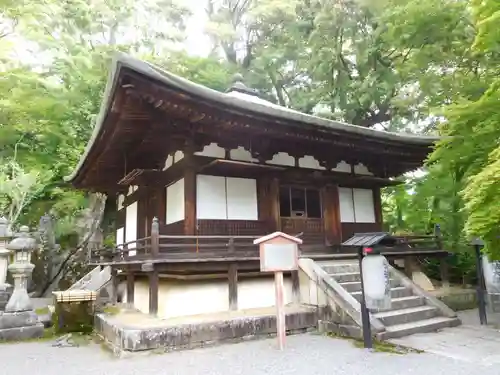 石山寺の本殿