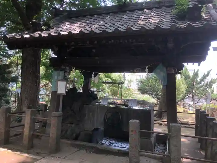 諏方神社の手水舎
