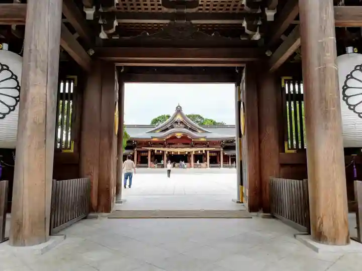 寒川神社の山門・神門