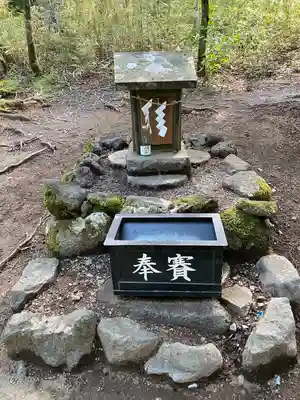 新屋山神社奥宮(山梨県)