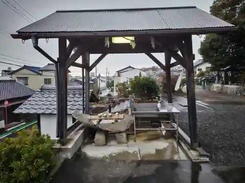 白山社の手水舎