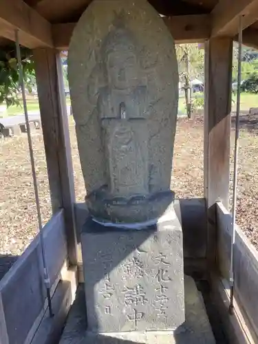 楽田原の三十三間堂の本殿・本堂