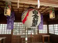 白金龍王社の{uncategorized: "未分類", other: "その他", undefined: "問題あり", building: "その他建物", grave: "お墓", sacred_gate: "鳥居", guardian: "狛犬", statue: "像", buddha: "仏像", history: "歴史", nature: "自然", garden: "庭園", animal: "動物", pagoda: "塔", temizu: "手水舎", mountain_gate: "山門・神門", sanctuary: "本殿・本堂", subordinate: "末社・摂社", art: "芸術", scenery: "景色", jizo: "地蔵", ema: "絵馬", goshuin: "御朱印", omikuji: "おみくじ", items: "授与品その他", amulet: "お守り", goshuincho: "御朱印帳", eats: "食事", festival: "お祭り", votive_dance: "神楽", shichigosan: "七五三参", wedding: "結婚式", experience: "体験その他", initially: "初詣", around: "周辺", anti_infection: "感染症対策"}