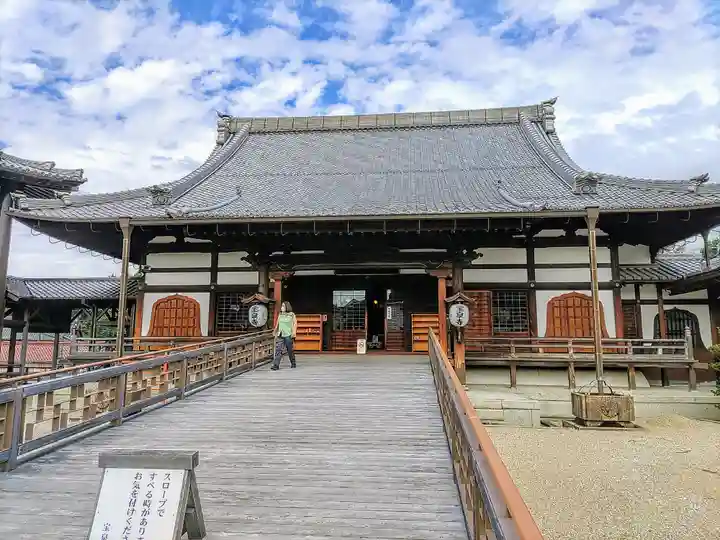 宝泉寺の本殿・本堂