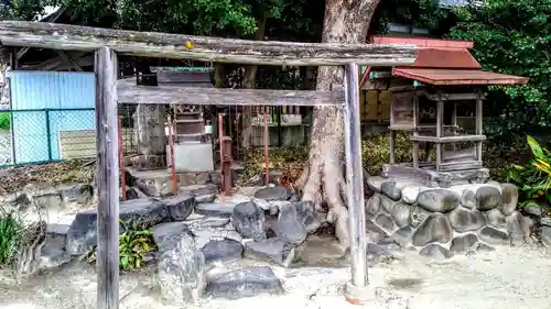 八坂瓊神社（王塚古墳跡）の鳥居