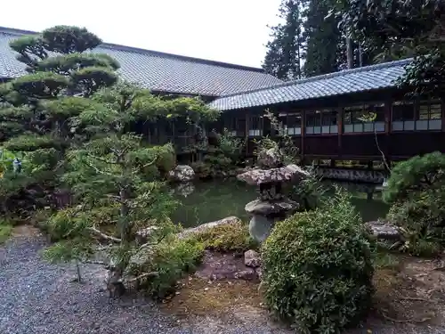 内船寺の庭園