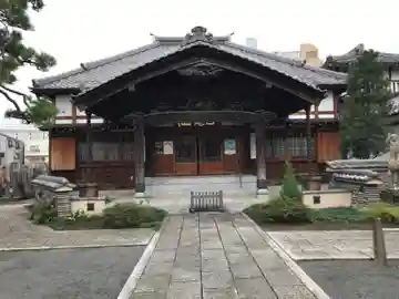 海徳寺の本殿・本堂