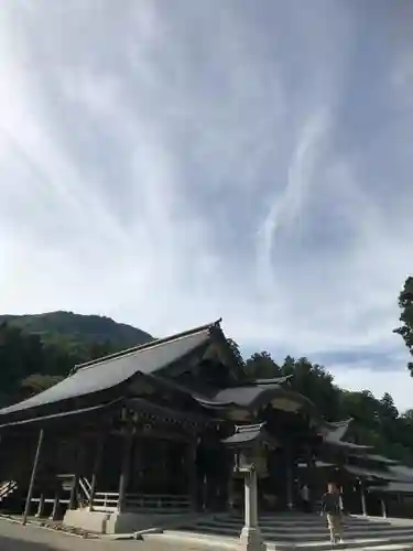 彌彦神社の本殿