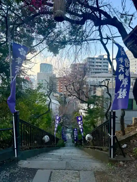 牛天神北野神社の{uncategorized: "未分類", other: "その他", undefined: "問題あり", building: "その他建物", grave: "お墓", sacred_gate: "鳥居", guardian: "狛犬", statue: "像", buddha: "仏像", history: "歴史", nature: "自然", garden: "庭園", animal: "動物", pagoda: "塔", temizu: "手水舎", mountain_gate: "山門・神門", sanctuary: "本殿・本堂", subordinate: "末社・摂社", art: "芸術", scenery: "景色", jizo: "地蔵", ema: "絵馬", goshuin: "御朱印", omikuji: "おみくじ", items: "授与品その他", amulet: "お守り", goshuincho: "御朱印帳", eats: "食事", festival: "お祭り", votive_dance: "神楽", shichigosan: "七五三参", wedding: "結婚式", experience: "体験その他", initially: "初詣", around: "周辺", anti_infection: "感染症対策"}