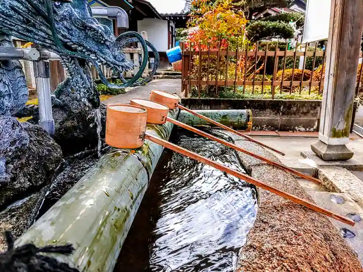 酒見神社の手水舎
