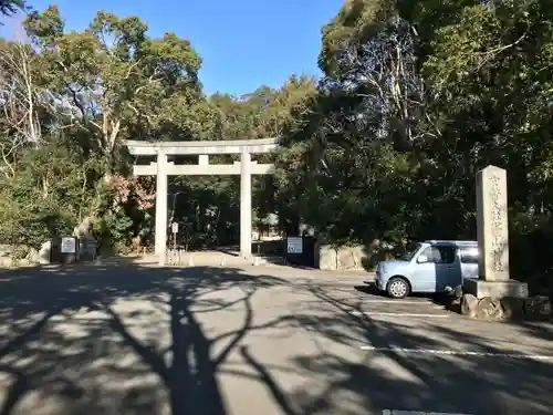 竈山神社の建物その他