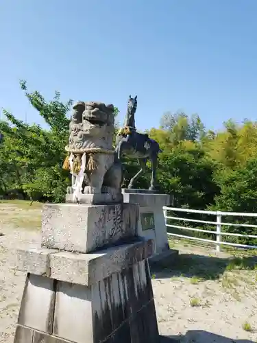 三上神社の狛犬