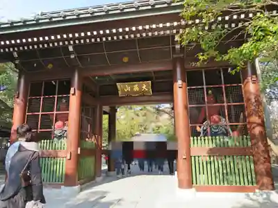 高徳院の山門・神門