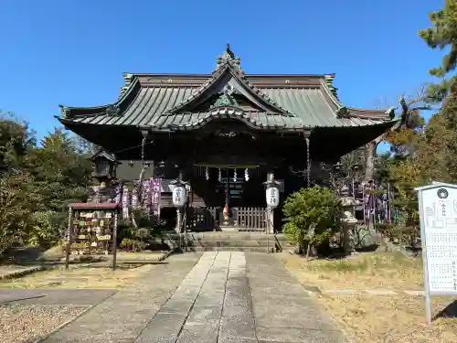 春日神社の{uncategorized: "未分類", other: "その他", undefined: "問題あり", building: "その他建物", grave: "お墓", sacred_gate: "鳥居", guardian: "狛犬", statue: "像", buddha: "仏像", history: "歴史", nature: "自然", garden: "庭園", animal: "動物", pagoda: "塔", temizu: "手水舎", mountain_gate: "山門・神門", sanctuary: "本殿・本堂", subordinate: "末社・摂社", art: "芸術", scenery: "景色", jizo: "地蔵", ema: "絵馬", goshuin: "御朱印", omikuji: "おみくじ", items: "授与品その他", amulet: "お守り", goshuincho: "御朱印帳", eats: "食事", festival: "お祭り", votive_dance: "神楽", shichigosan: "七五三参", wedding: "結婚式", experience: "体験その他", initially: "初詣", around: "周辺", anti_infection: "感染症対策"}
