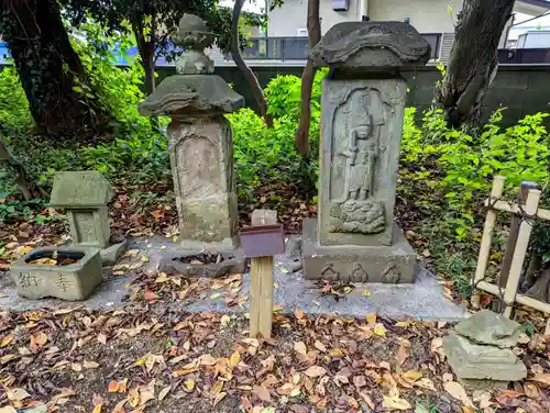 畑子安神社の末社