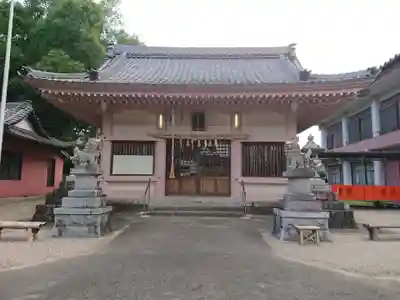 白鳥神社の本殿・本堂