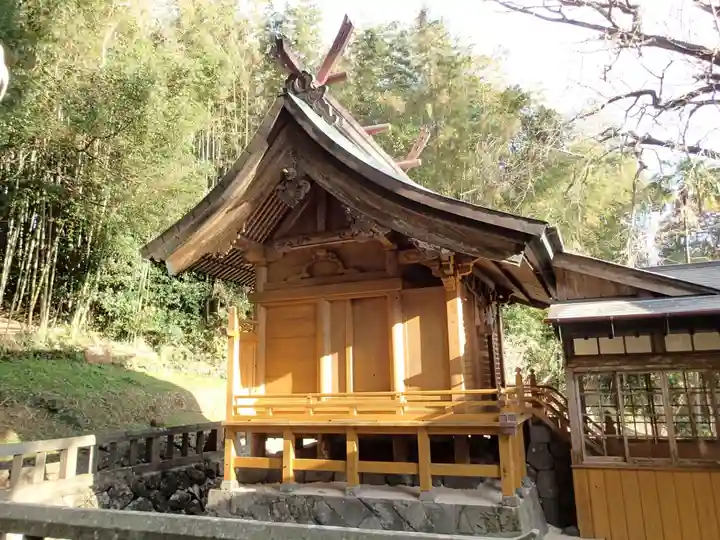 白沙八幡神社の本殿・本堂