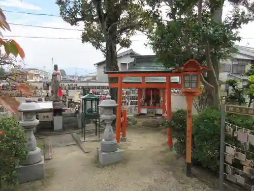 帯解寺の鳥居