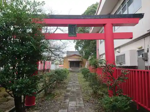 稲荷神社の鳥居