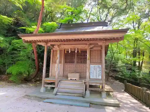 仁比山神社の本殿・本堂