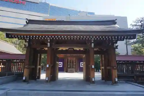 警固神社の山門