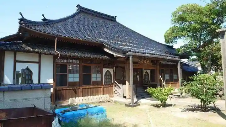 持地院の本殿・本堂