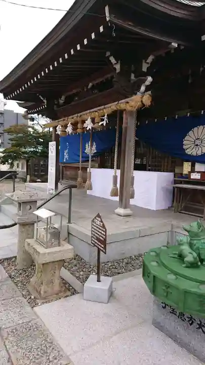 岡田神社の本殿・本堂