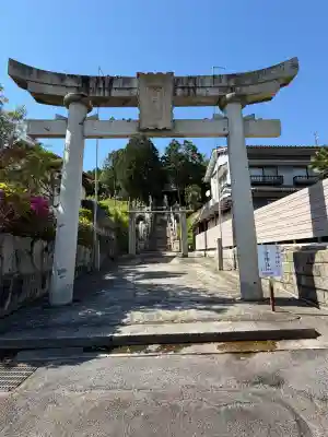倉神社の{uncategorized: "未分類", other: "その他", undefined: "問題あり", building: "その他建物", grave: "お墓", sacred_gate: "鳥居", guardian: "狛犬", statue: "像", buddha: "仏像", history: "歴史", nature: "自然", garden: "庭園", animal: "動物", pagoda: "塔", temizu: "手水舎", mountain_gate: "山門・神門", sanctuary: "本殿・本堂", subordinate: "末社・摂社", art: "芸術", scenery: "景色", jizo: "地蔵", ema: "絵馬", goshuin: "御朱印", omikuji: "おみくじ", items: "授与品その他", amulet: "お守り", goshuincho: "御朱印帳", eats: "食事", festival: "お祭り", votive_dance: "神楽", shichigosan: "七五三参", wedding: "結婚式", experience: "体験その他", initially: "初詣", around: "周辺", anti_infection: "感染症対策"}