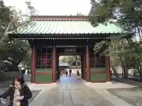 高徳院の山門・神門
