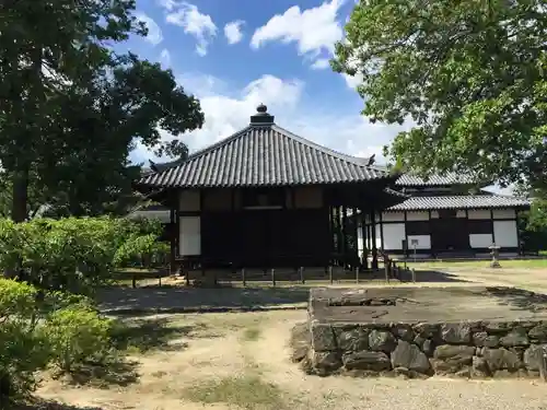 法起寺の本殿