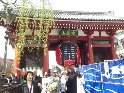 浅草寺の山門