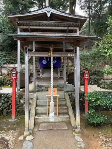 御髪神社の{uncategorized: "未分類", other: "その他", undefined: "問題あり", building: "その他建物", grave: "お墓", sacred_gate: "鳥居", guardian: "狛犬", statue: "像", buddha: "仏像", history: "歴史", nature: "自然", garden: "庭園", animal: "動物", pagoda: "塔", temizu: "手水舎", mountain_gate: "山門・神門", sanctuary: "本殿・本堂", subordinate: "末社・摂社", art: "芸術", scenery: "景色", jizo: "地蔵", ema: "絵馬", goshuin: "御朱印", omikuji: "おみくじ", items: "授与品その他", amulet: "お守り", goshuincho: "御朱印帳", eats: "食事", festival: "お祭り", votive_dance: "神楽", shichigosan: "七五三参", wedding: "結婚式", experience: "体験その他", initially: "初詣", around: "周辺", anti_infection: "感染症対策"}