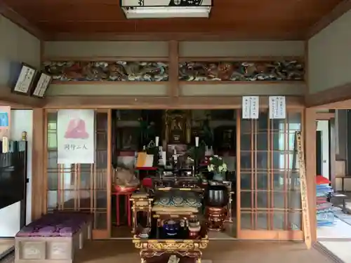 龍田寺の本殿・本堂